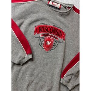 Cadre Athletic university Wisconsin Badgers Gray Red Stripe Sweatshirt Large VTG